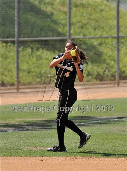 Thumbnail 1 in Pomona Catholic vs. Palos Verdes Peninsula (Woodbridge Tournament) photogallery.