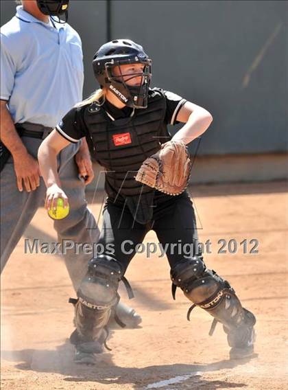 Thumbnail 1 in Pomona Catholic vs. Palos Verdes Peninsula (Woodbridge Tournament) photogallery.