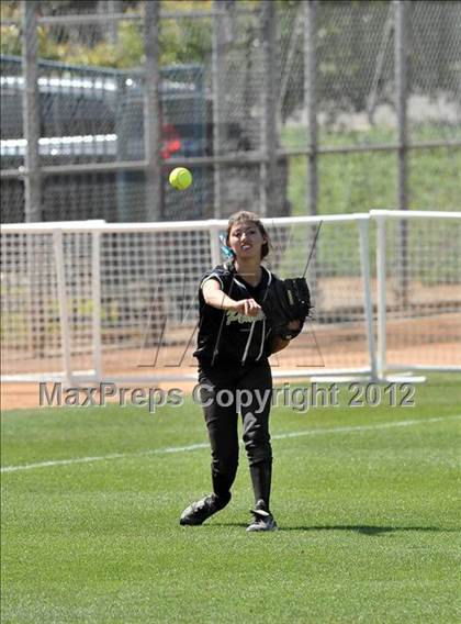 Thumbnail 1 in Pomona Catholic vs. Palos Verdes Peninsula (Woodbridge Tournament) photogallery.
