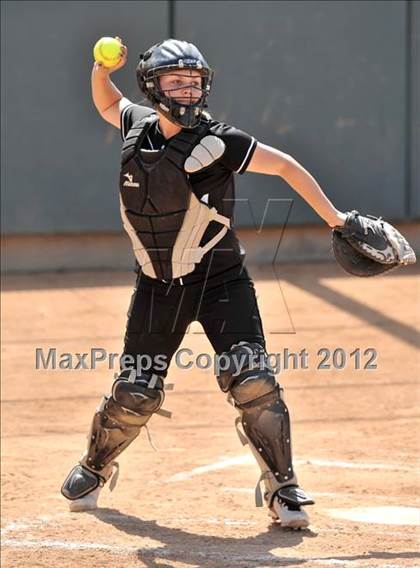 Thumbnail 1 in Pomona Catholic vs. Palos Verdes Peninsula (Woodbridge Tournament) photogallery.