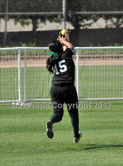 Thumbnail 2 in Pomona Catholic vs. Palos Verdes Peninsula (Woodbridge Tournament) photogallery.