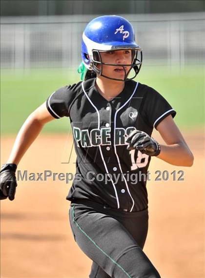 Thumbnail 1 in Pomona Catholic vs. Palos Verdes Peninsula (Woodbridge Tournament) photogallery.