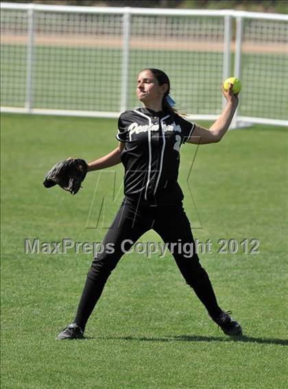 Thumbnail 1 in Pomona Catholic vs. Palos Verdes Peninsula (Woodbridge Tournament) photogallery.