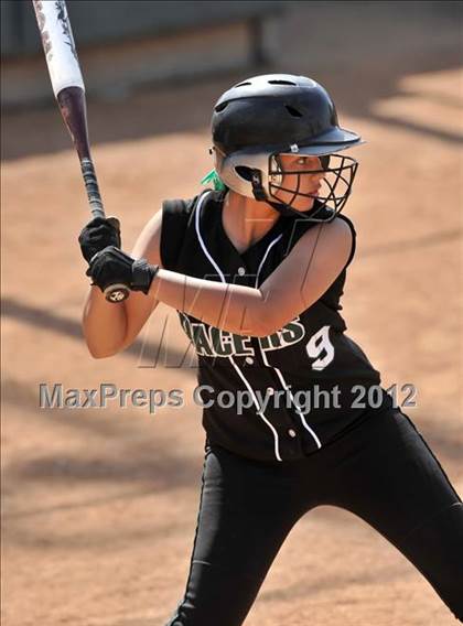 Thumbnail 1 in Pomona Catholic vs. Palos Verdes Peninsula (Woodbridge Tournament) photogallery.