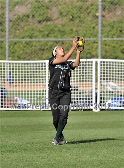 Thumbnail 2 in Pomona Catholic vs. Palos Verdes Peninsula (Woodbridge Tournament) photogallery.