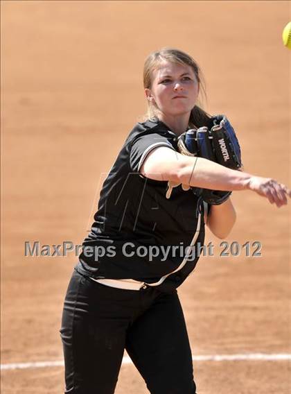 Thumbnail 2 in Pomona Catholic vs. Palos Verdes Peninsula (Woodbridge Tournament) photogallery.
