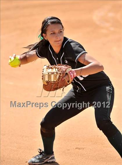 Thumbnail 3 in Pomona Catholic vs. Palos Verdes Peninsula (Woodbridge Tournament) photogallery.