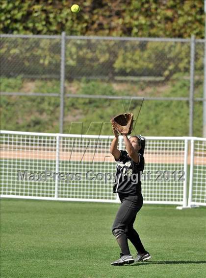 Thumbnail 2 in Pomona Catholic vs. Palos Verdes Peninsula (Woodbridge Tournament) photogallery.