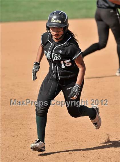 Thumbnail 1 in Pomona Catholic vs. Palos Verdes Peninsula (Woodbridge Tournament) photogallery.