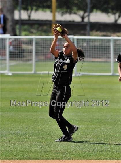 Thumbnail 3 in Pomona Catholic vs. Palos Verdes Peninsula (Woodbridge Tournament) photogallery.