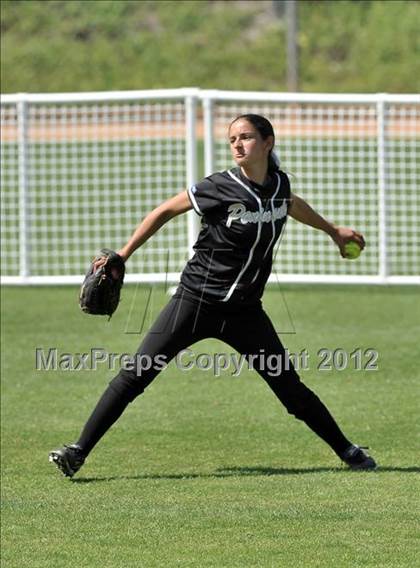 Thumbnail 1 in Pomona Catholic vs. Palos Verdes Peninsula (Woodbridge Tournament) photogallery.