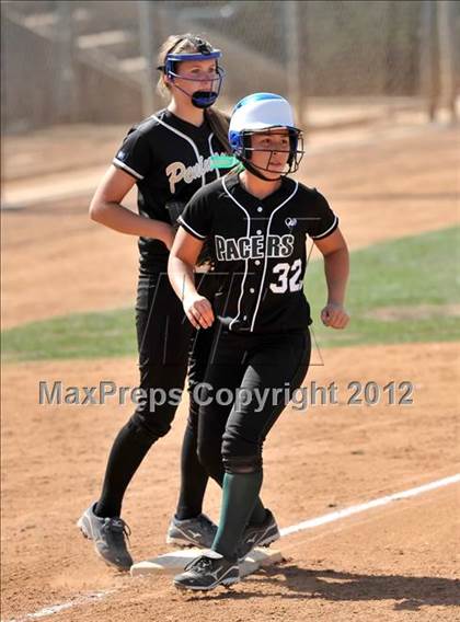 Thumbnail 3 in Pomona Catholic vs. Palos Verdes Peninsula (Woodbridge Tournament) photogallery.