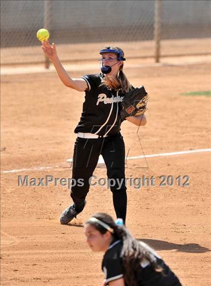 Thumbnail 3 in Pomona Catholic vs. Palos Verdes Peninsula (Woodbridge Tournament) photogallery.
