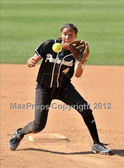 Thumbnail 3 in Pomona Catholic vs. Palos Verdes Peninsula (Woodbridge Tournament) photogallery.