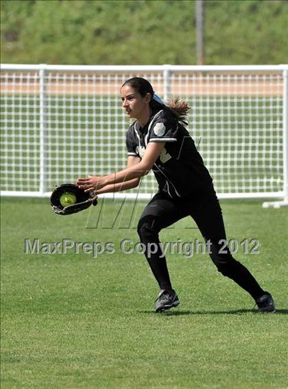 Thumbnail 3 in Pomona Catholic vs. Palos Verdes Peninsula (Woodbridge Tournament) photogallery.