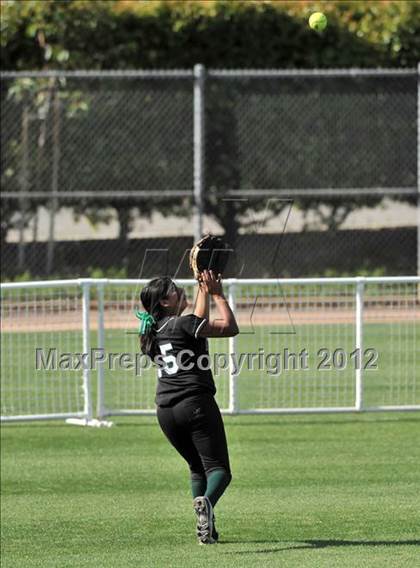 Thumbnail 3 in Pomona Catholic vs. Palos Verdes Peninsula (Woodbridge Tournament) photogallery.