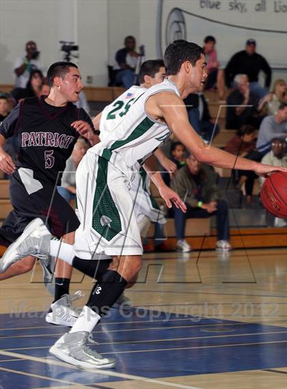 Thumbnail 2 in Patriot vs De La Salle (MaxPreps Holiday Classic) photogallery.