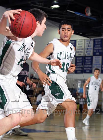 Thumbnail 3 in Patriot vs De La Salle (MaxPreps Holiday Classic) photogallery.