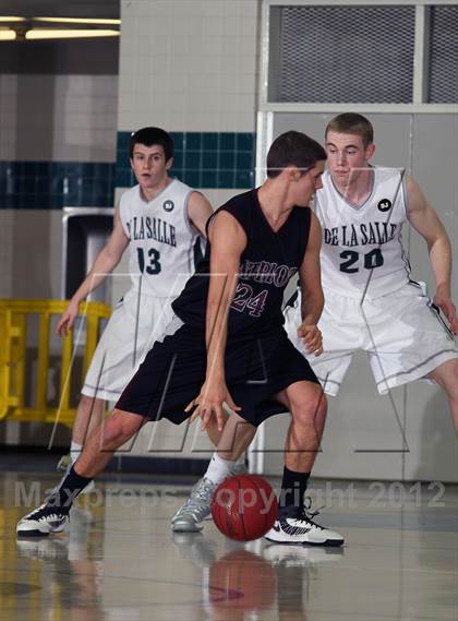 Thumbnail 2 in Patriot vs De La Salle (MaxPreps Holiday Classic) photogallery.