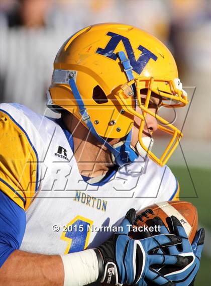Thumbnail 1 in Collegiate vs. Norton (KSHSAA 3A 3rd Round) photogallery.