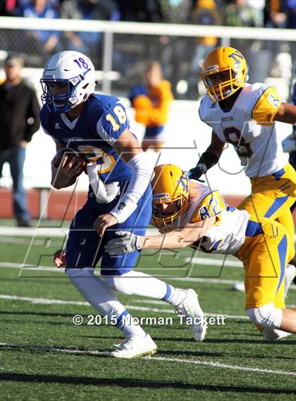 Thumbnail 1 in Collegiate vs. Norton (KSHSAA 3A 3rd Round) photogallery.