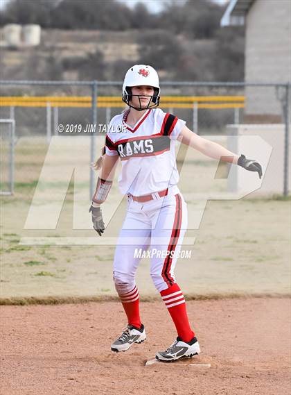 Thumbnail 3 in Mineral Wells vs Alvord (Jacksboro Softball Tournament) photogallery.