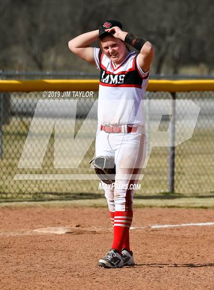 Thumbnail 1 in Mineral Wells vs Alvord (Jacksboro Softball Tournament) photogallery.