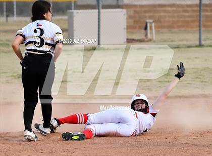 Thumbnail 2 in Mineral Wells vs Alvord (Jacksboro Softball Tournament) photogallery.