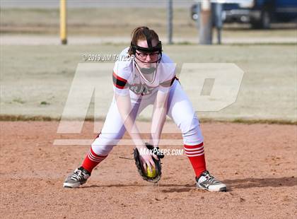 Thumbnail 2 in Mineral Wells vs Alvord (Jacksboro Softball Tournament) photogallery.