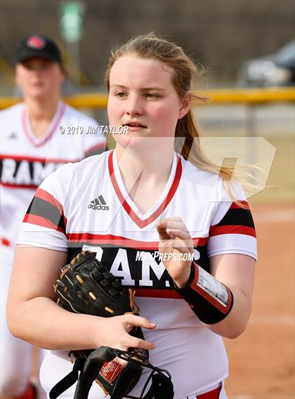Thumbnail 2 in Mineral Wells vs Alvord (Jacksboro Softball Tournament) photogallery.