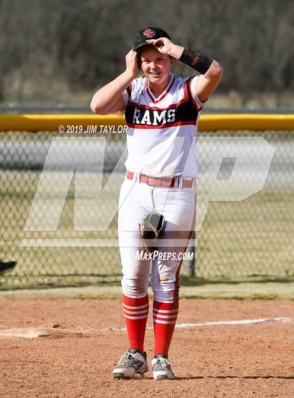 Thumbnail 2 in Mineral Wells vs Alvord (Jacksboro Softball Tournament) photogallery.