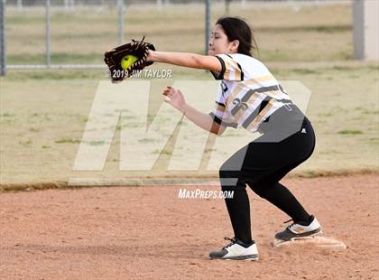 Thumbnail 1 in Mineral Wells vs Alvord (Jacksboro Softball Tournament) photogallery.