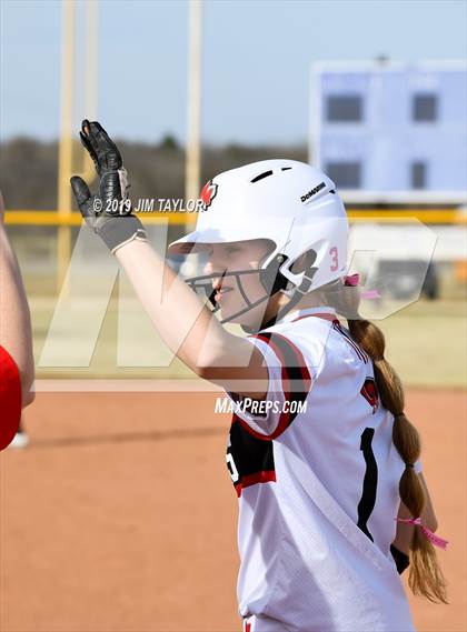 Thumbnail 3 in Mineral Wells vs Alvord (Jacksboro Softball Tournament) photogallery.