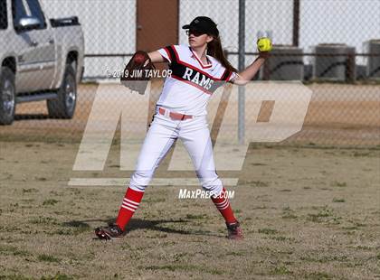 Thumbnail 2 in Mineral Wells vs Alvord (Jacksboro Softball Tournament) photogallery.