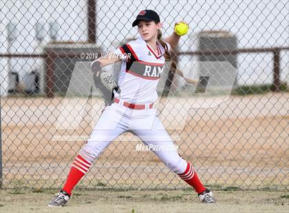 Thumbnail 1 in Mineral Wells vs Alvord (Jacksboro Softball Tournament) photogallery.