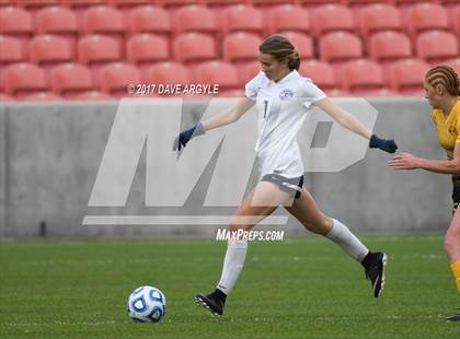 Thumbnail 1 in Maple Mountain vs. Timpanogos (UHSAA 5A Final) photogallery.