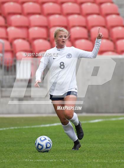 Thumbnail 1 in Maple Mountain vs. Timpanogos (UHSAA 5A Final) photogallery.