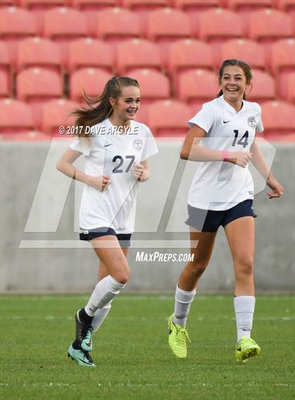 Thumbnail 3 in Maple Mountain vs. Timpanogos (UHSAA 5A Final) photogallery.