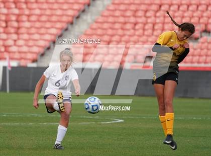 Thumbnail 2 in Maple Mountain vs. Timpanogos (UHSAA 5A Final) photogallery.