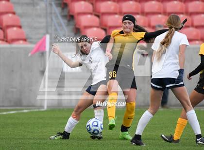Thumbnail 2 in Maple Mountain vs. Timpanogos (UHSAA 5A Final) photogallery.