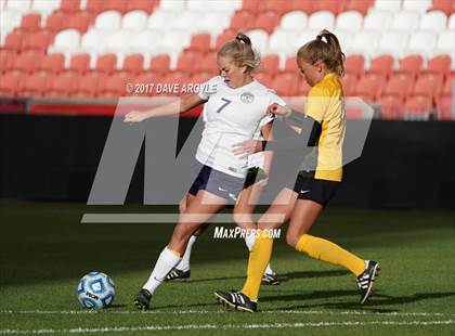 Thumbnail 3 in Maple Mountain vs. Timpanogos (UHSAA 5A Final) photogallery.