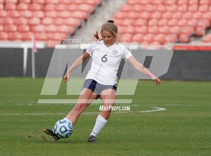 Thumbnail 1 in Maple Mountain vs. Timpanogos (UHSAA 5A Final) photogallery.
