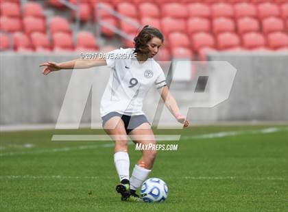 Thumbnail 1 in Maple Mountain vs. Timpanogos (UHSAA 5A Final) photogallery.