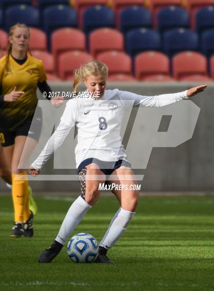 Thumbnail 1 in Maple Mountain vs. Timpanogos (UHSAA 5A Final) photogallery.