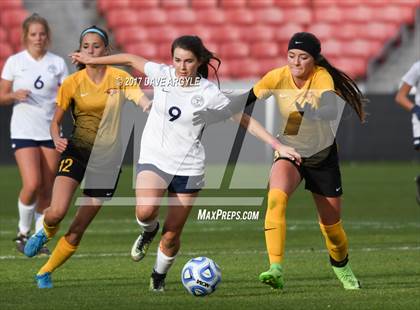 Thumbnail 2 in Maple Mountain vs. Timpanogos (UHSAA 5A Final) photogallery.