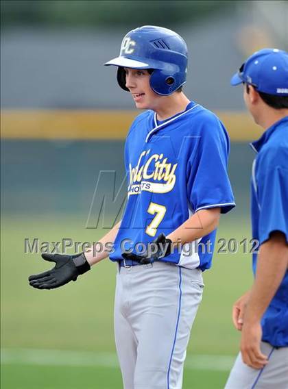 Thumbnail 2 in Dawson vs. Dodd City (UIL 1A Region 2 Area Playoff) photogallery.