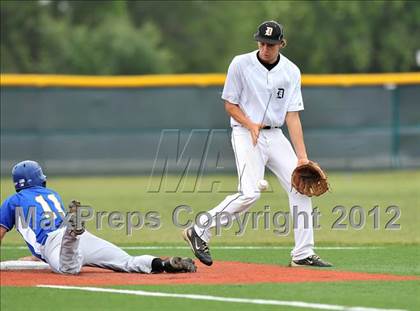 Thumbnail 3 in Dawson vs. Dodd City (UIL 1A Region 2 Area Playoff) photogallery.