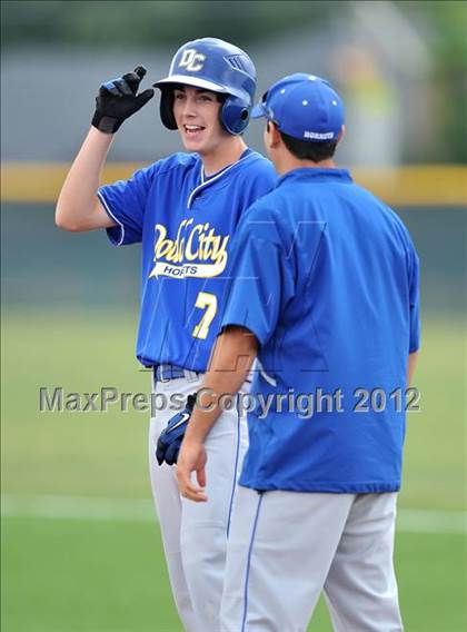 Thumbnail 3 in Dawson vs. Dodd City (UIL 1A Region 2 Area Playoff) photogallery.