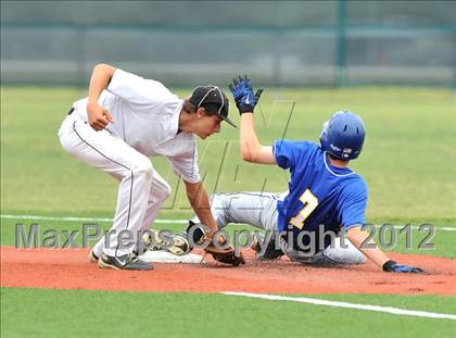 Thumbnail 3 in Dawson vs. Dodd City (UIL 1A Region 2 Area Playoff) photogallery.