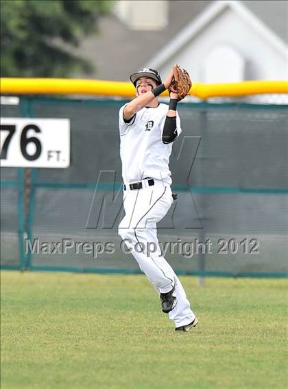 Thumbnail 3 in Dawson vs. Dodd City (UIL 1A Region 2 Area Playoff) photogallery.